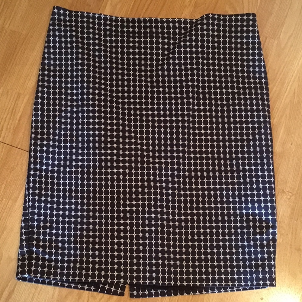 Adrianna Papell Black and White Midi Skirt